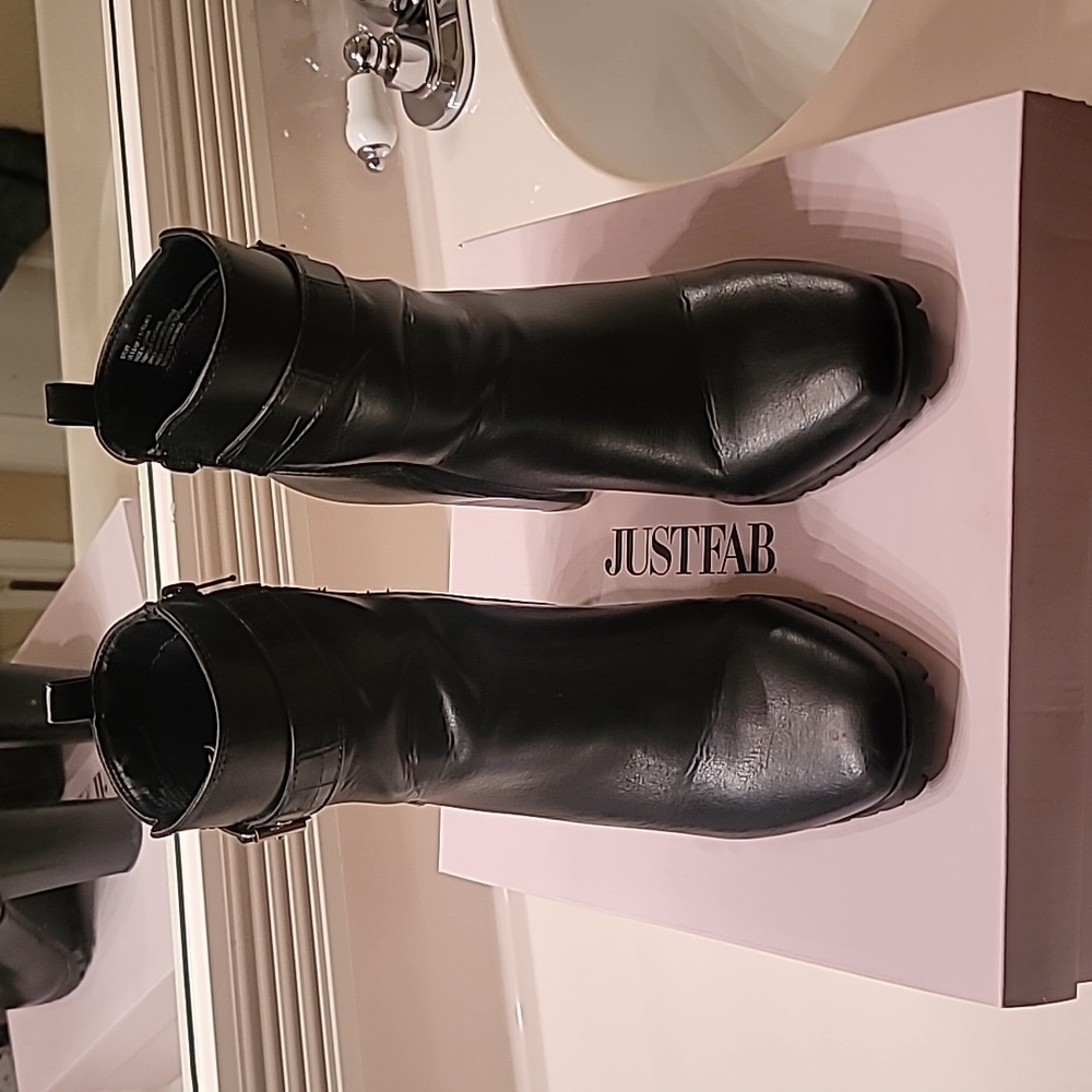 Womens Boots